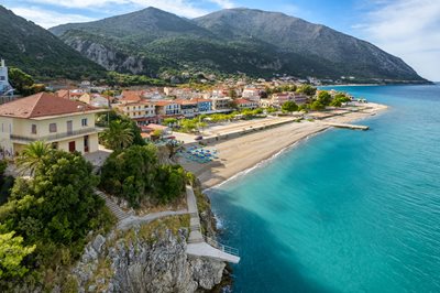 shutterstock_2433968733-(1).jpg
