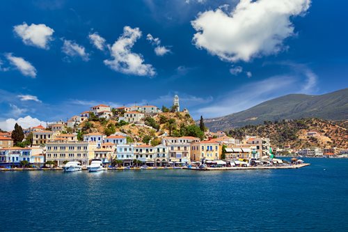 shutterstock_1931207120_poros.jpg